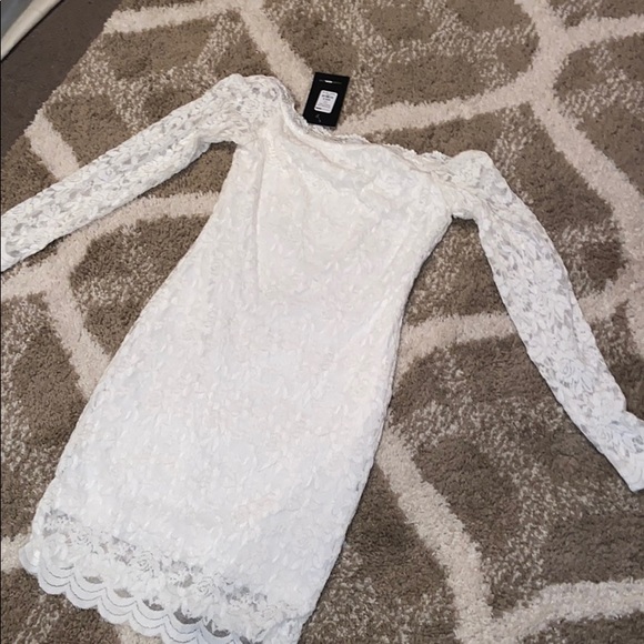 Lace white off the shoulder dress - Picture 3 of 3
